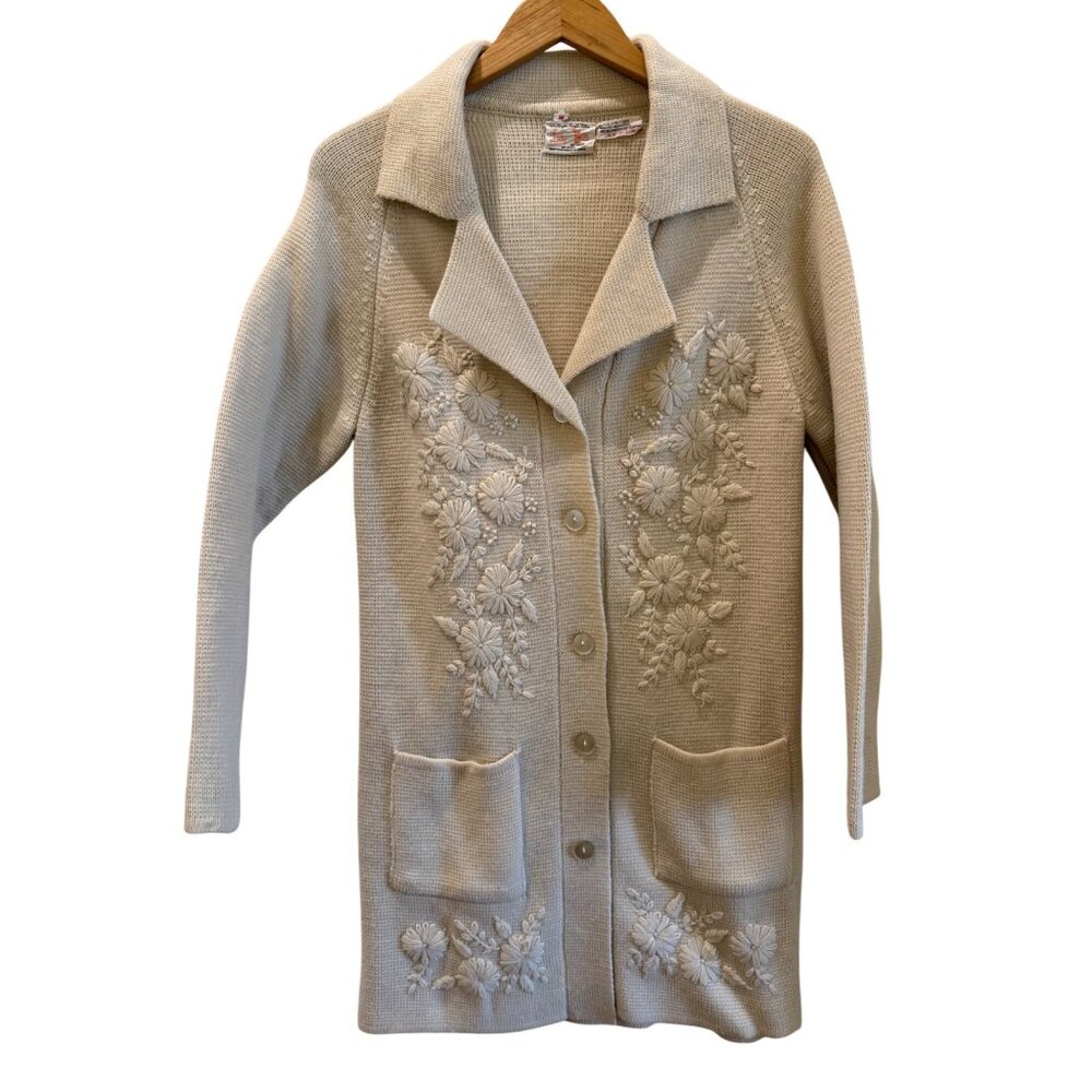 Vintage Lady Woo Embroidered Cardigan Sweater Coat With Floral Design Beige Size